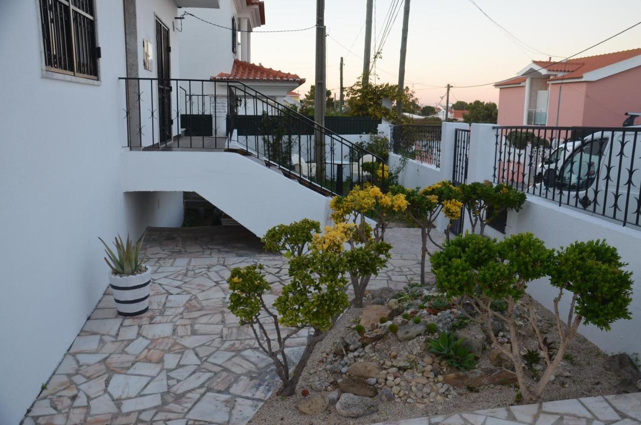 Os Piratas Hotel Charneca  Exterior photo