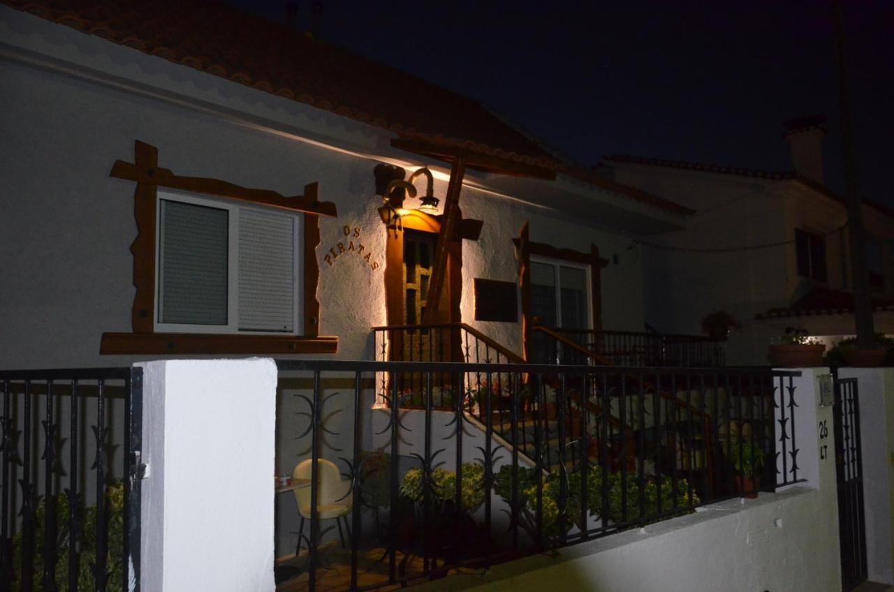 Os Piratas Hotel Charneca  Exterior photo