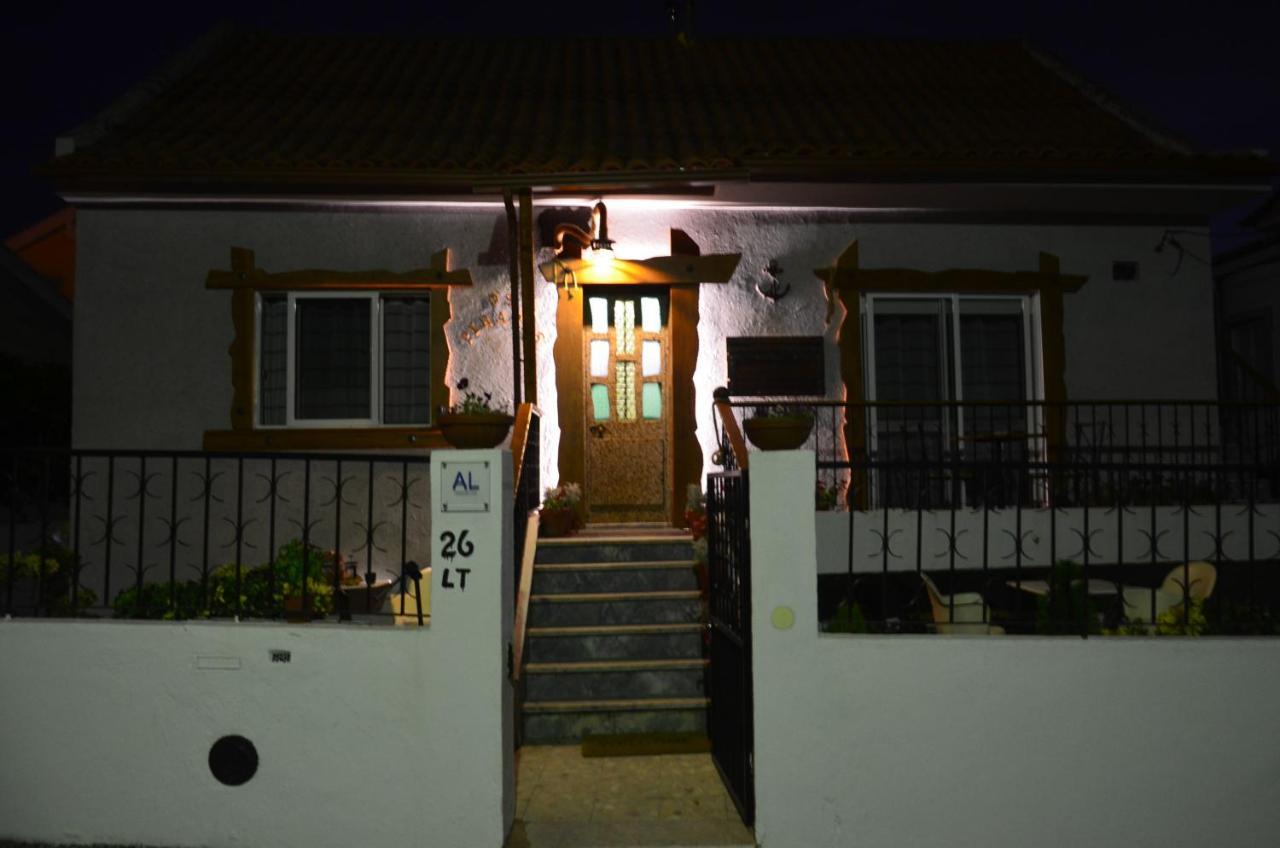 Os Piratas Hotel Charneca  Exterior photo